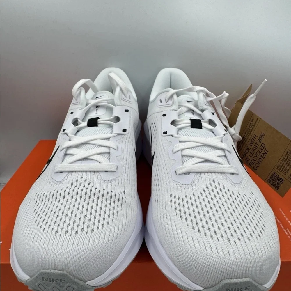 Nike quest white